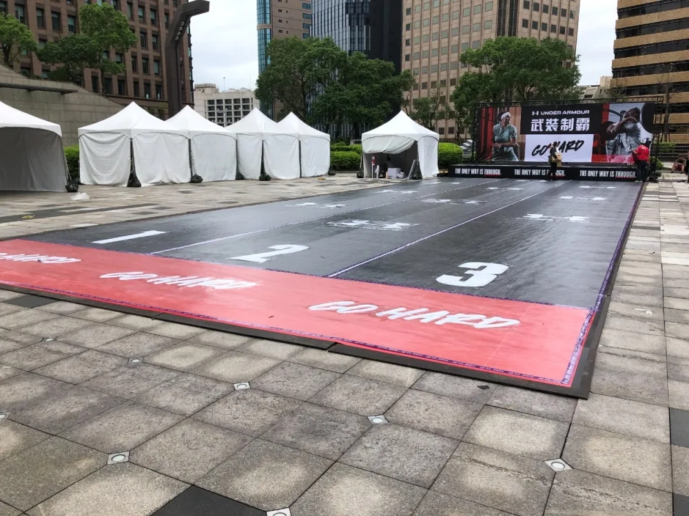 UNDER ARMOUR 品牌活動地毯施工